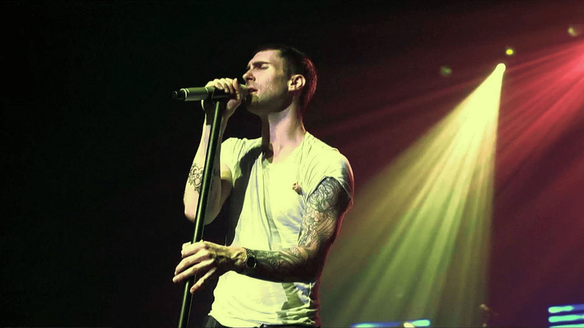 Maroon 5 -  Live at Casino de Paris