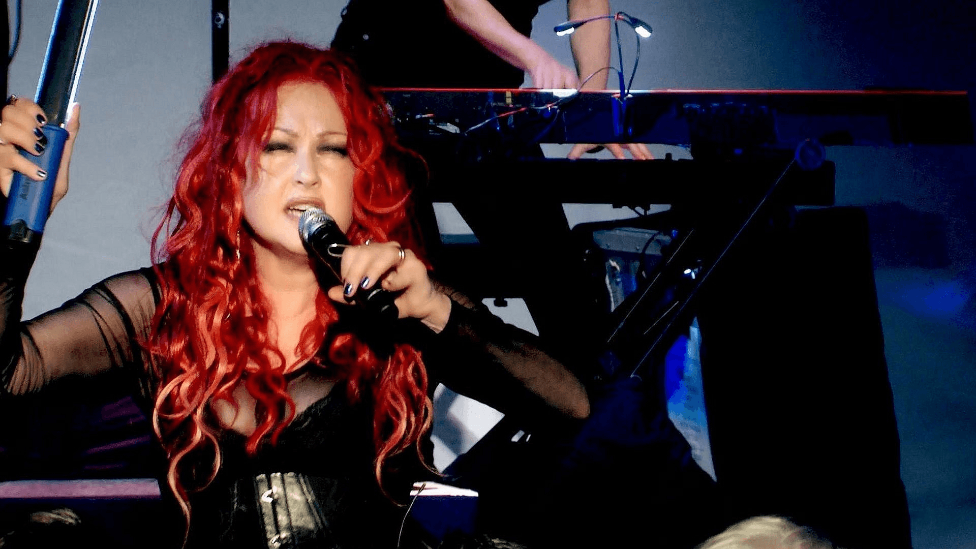 Cyndi Lauper - Front and Center Presents Cyndi La