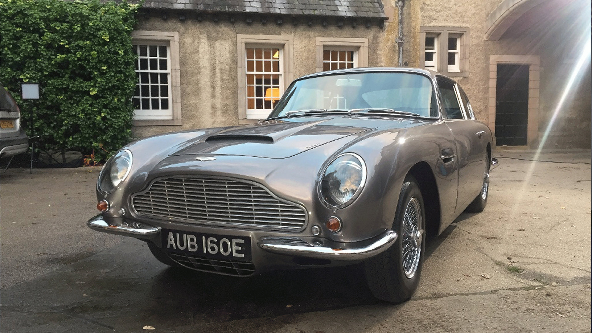 Aston Martin DB6